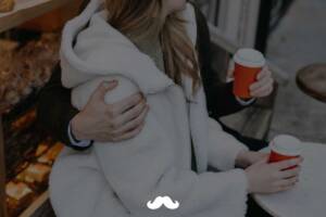 Omuza yapılan fiziksel temas,flört